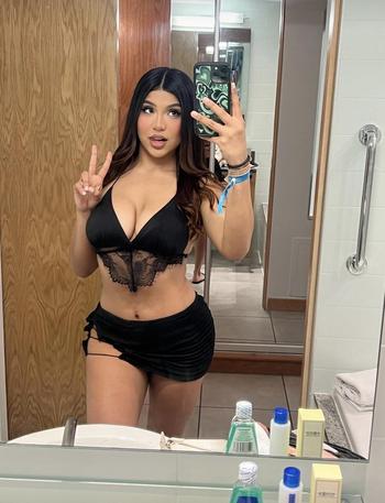 Vivian Pamela , 25  female escort, Jackson